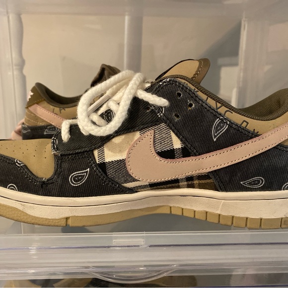 Travis Scott x Dunk Low Premium QS SB 'Cactus Jack' - Picture 2 of 4